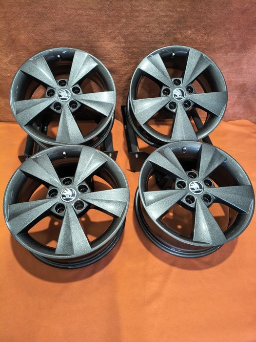 Felgi aluminiowe 16' 5x112 Skoda OE shadow chrome