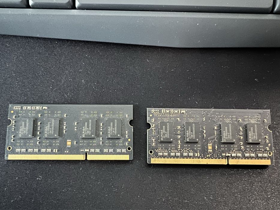 Memória RAM 2x2GB Elpida DDR3 1Rx8 PC3-12800S