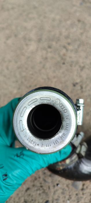 Патрубок турбонадува Ауді А4 2.0 TDI
