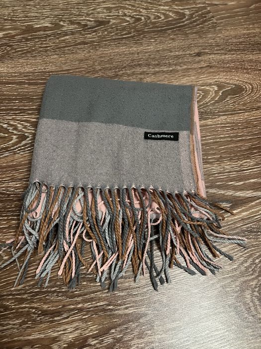 шарф. М’який, теплий, у гарному стані.