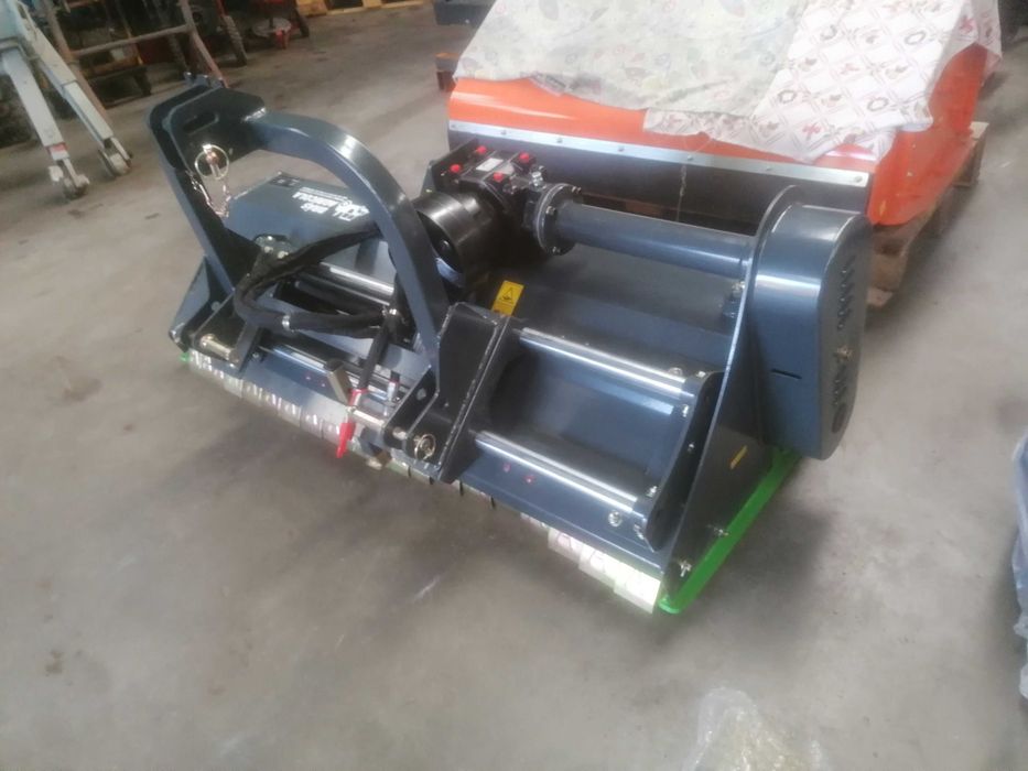 Triturador de martelos de 1.55 de trabalho , Novo