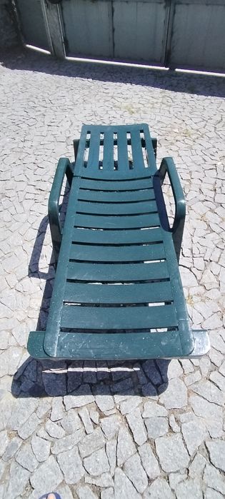Espreguiçadeira de Piscina