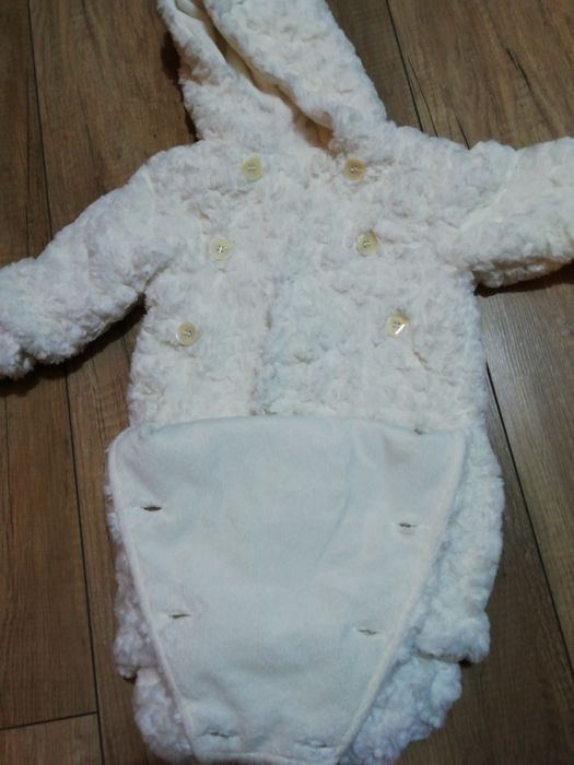 Kombinezon lekko ocieplany wiosenny J.Lewis (UK) 50-56cm 0-3mies.