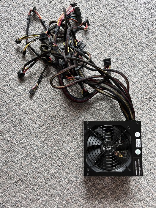 Zasilacz do komputera 700W
