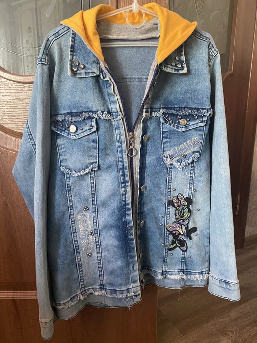 Джинсова весняно-осіння вітровка