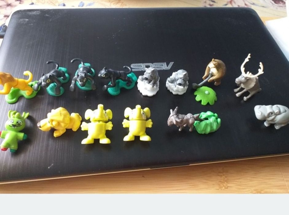 Игрушки Киндеры.