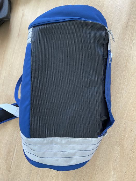 Mochila de desporto 40L suporte pés
