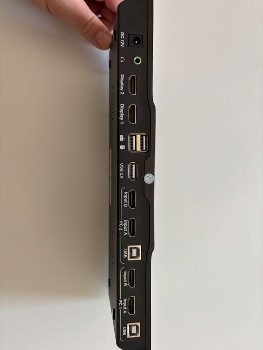 KVM Switch TESmart HKS0402A1U – 2 PCs / 2 Monitores HDMI