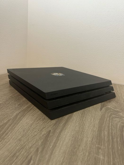 Sony playstation ps4 pro 1tb