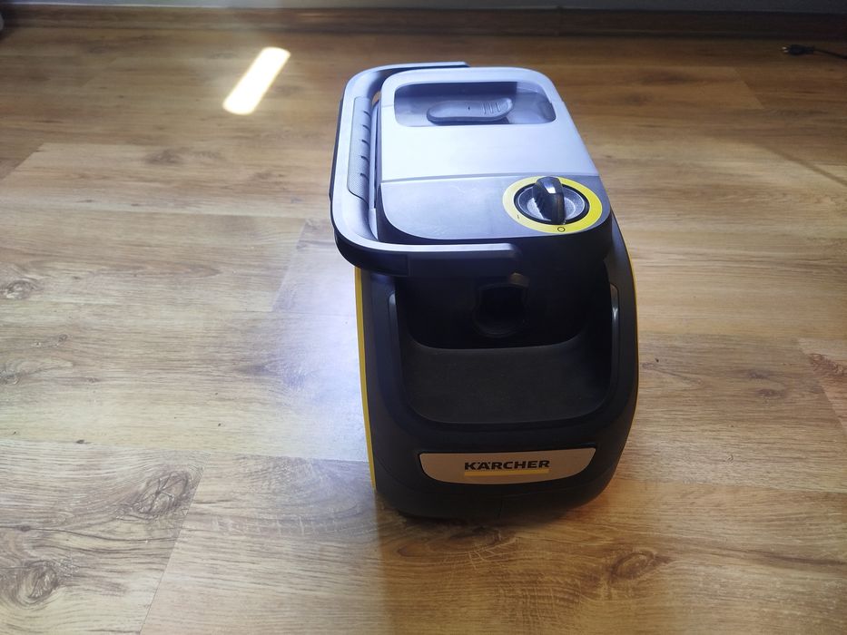 Karcher SE3-18 (tylko odkurzacz bez reszty)