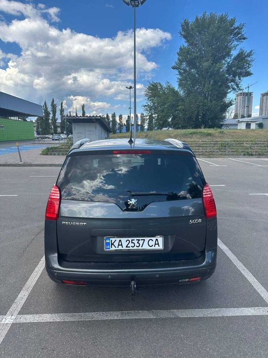 Peugeot 5008 1.6 2011р