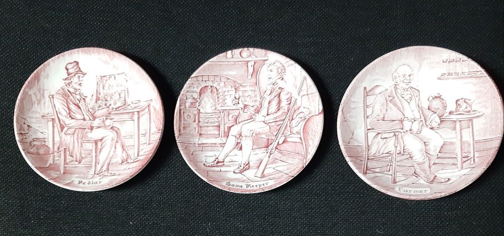 3 Collectible Plates