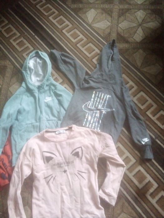 Речі на дівчинку 4роки.