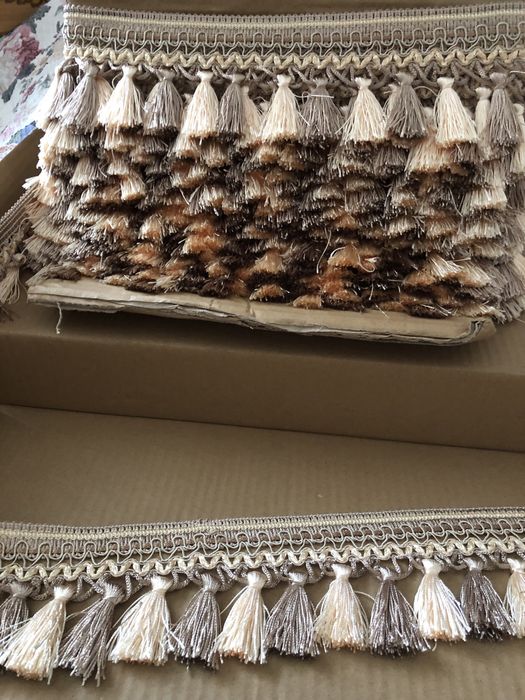 Тесьма с кистями для штор, подушек, мебели