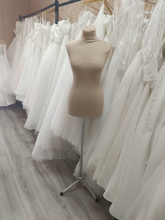 Манекени для одягу
