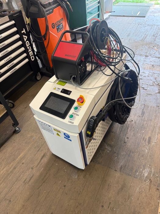 Spawarka laserowa 1500w Raycus