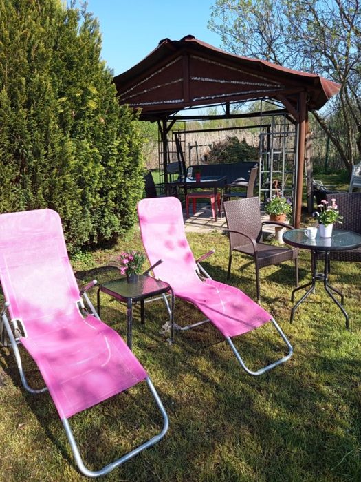 Nowa cena. Sprzedam mieszkanie 4 pokoje (pół domu, 76m2 + 7 arów własn