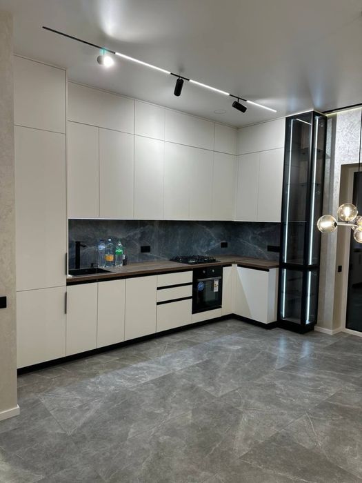 Будинок з новим ремонтом  Ворзель