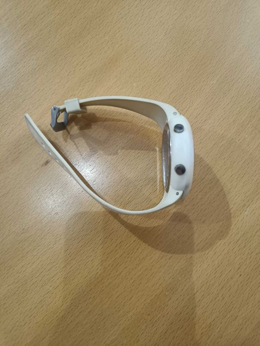 Relógio Adidas Branco Unissexo – Estilo e Simplicidade