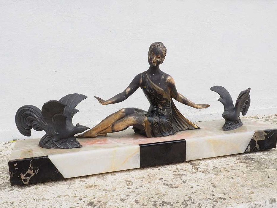 Escultura Art Deco