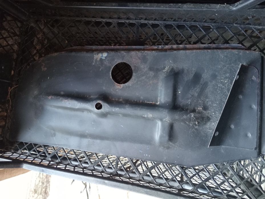 Фартух под бак на жигулі