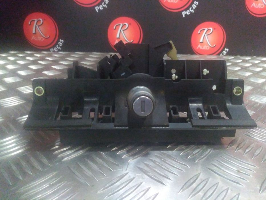 Fecho Da Mala Audi A3 (8L1)