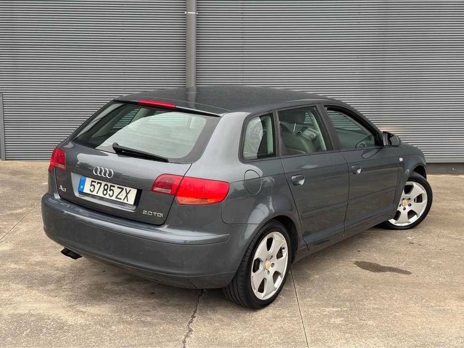 Audi A2 2.0TDi Nacional selo antigo — photo 4