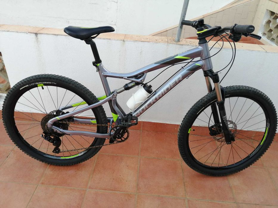 Bicicleta ST900S como nova