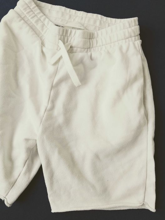 H&M. Krótkie spodenki chłopięce