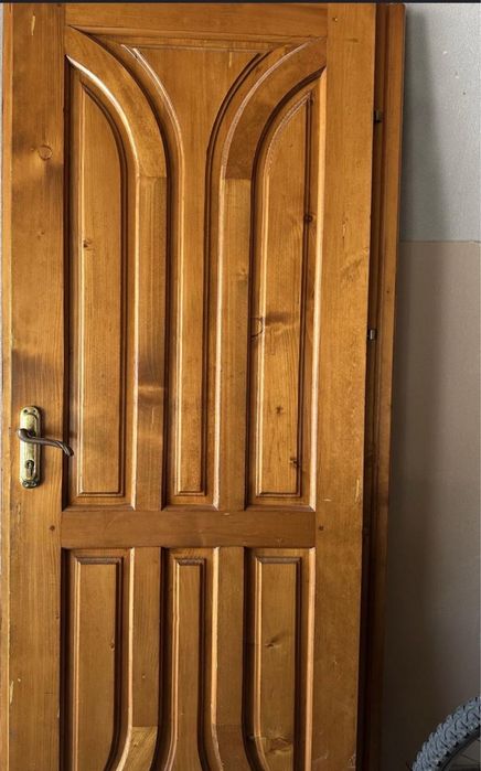 Продам двійні вхідні деревʼяні двері