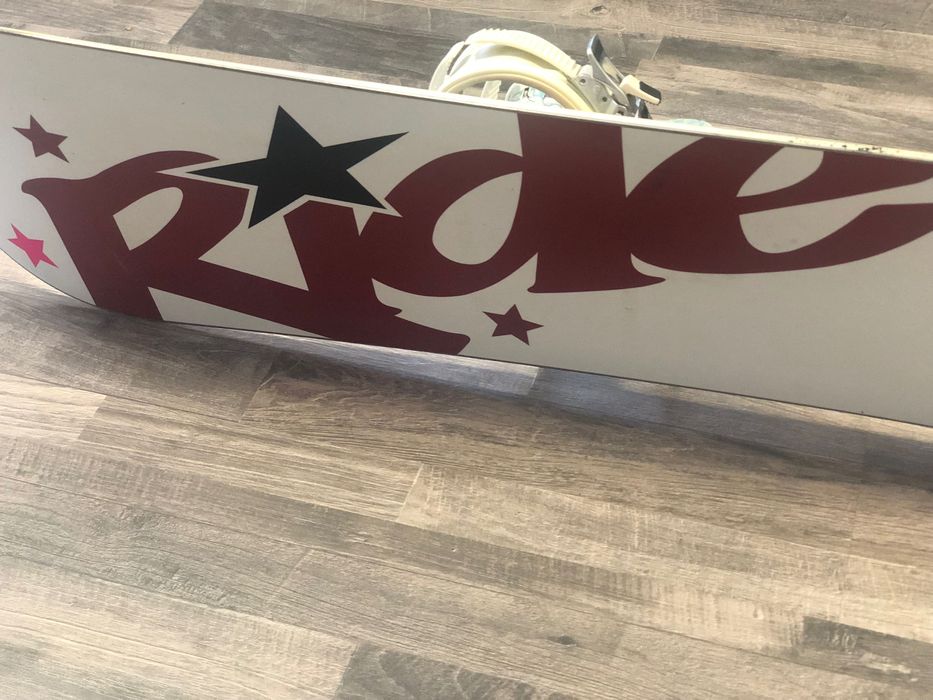 Сноуборд Rade яскравий з кріпленнями