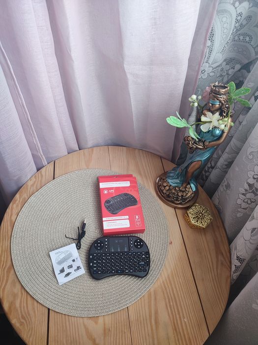 Клавіатура бездротова з тачпадом