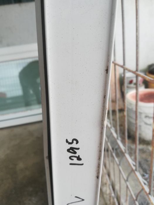 Janelas  e laterais em aluminio (como novas)