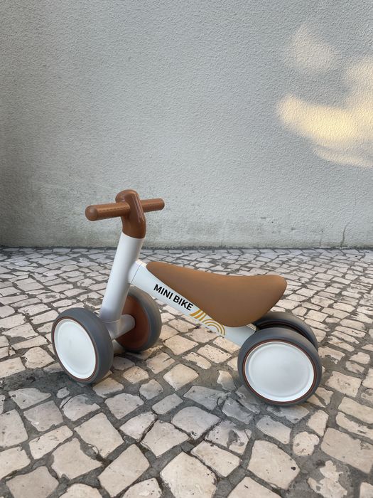 Bicicleta equilibro infantil