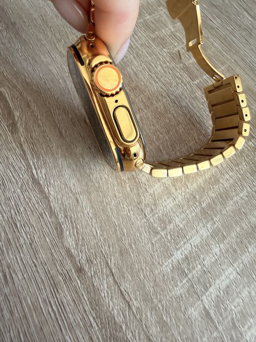 Apple Watch Ultra 2 49mm Titanium (Cellular).