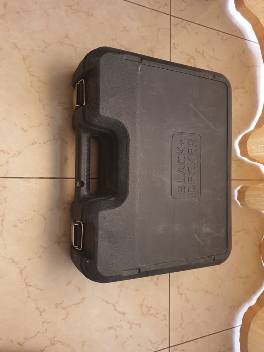 Caixa / mala Black + Decker para martelo demolidor