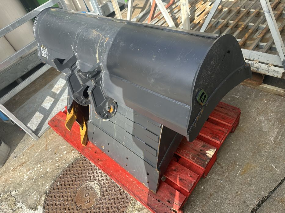 Mini Giratoria XCMG 27 E.
