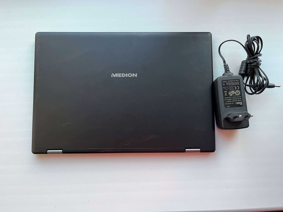 Medion Akoya E3222 робочий із сенсорним екраном