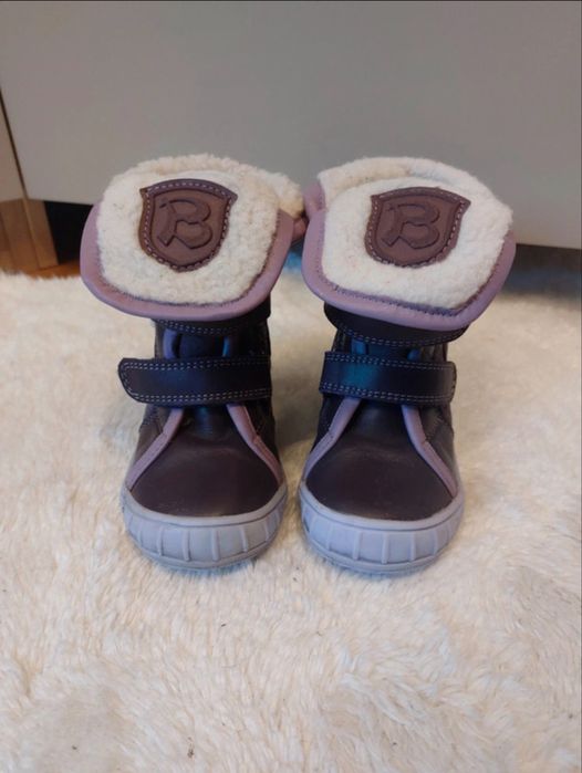 Buty zimowe 22 ocieplane kozaki 22 śniegowce buty na zime na rzep 22