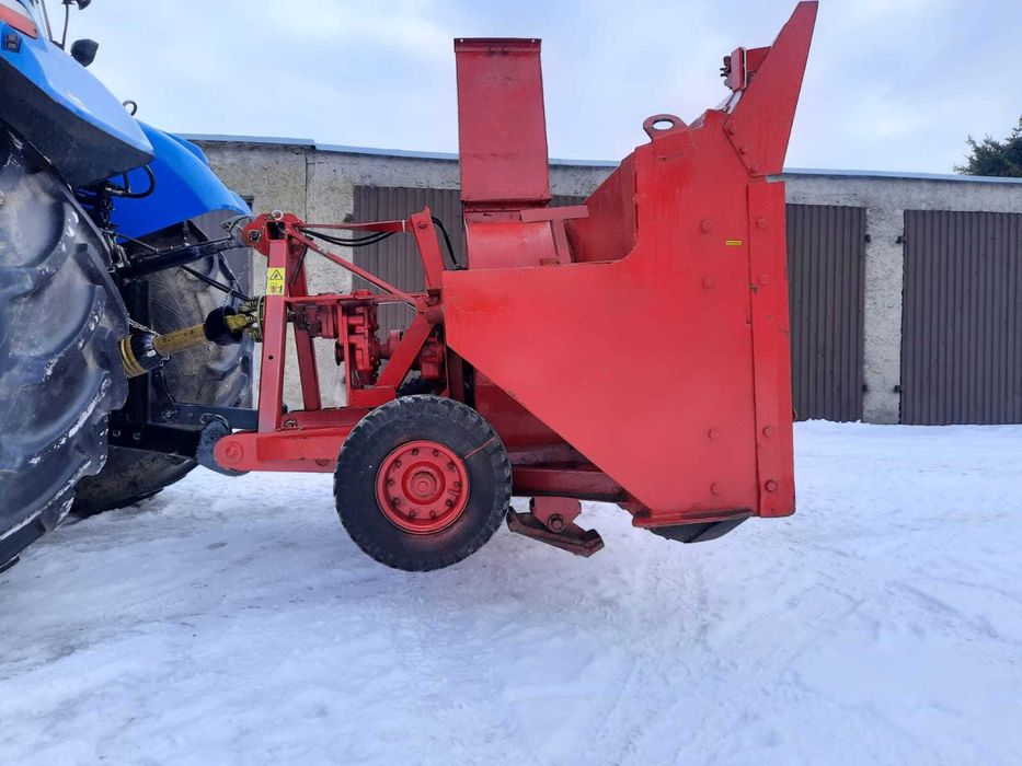 Pług wirnikowy do odśnieżania