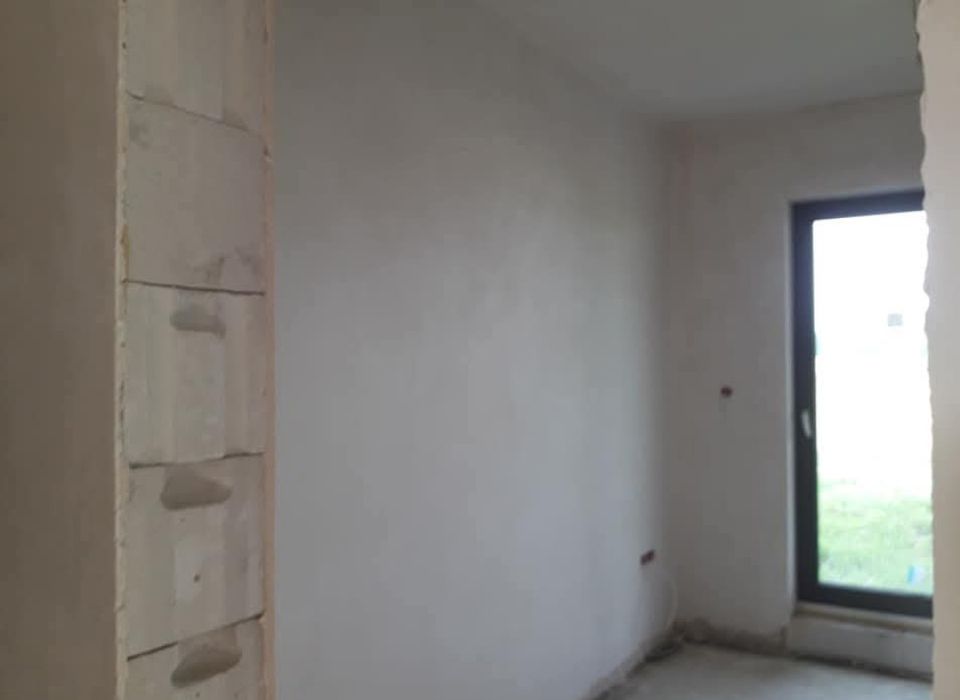 Tynki maszynowe.  Gipsowe i cementowo wapienne