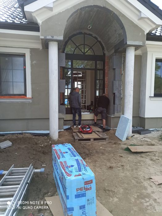 Montaż i serwis drzwi, okien, parapetów