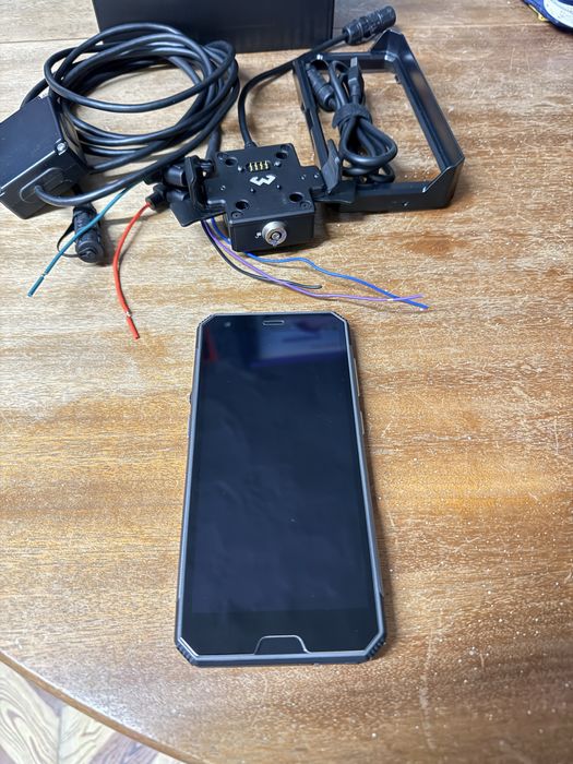 Vendo telemóvel DMD T 665
