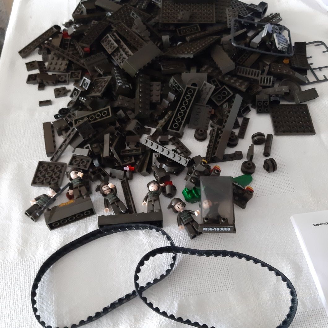 Legos 10 euros entrego em.mãos ou envio pelo ctt Viana Do Castelo (Santa Maria Maior E