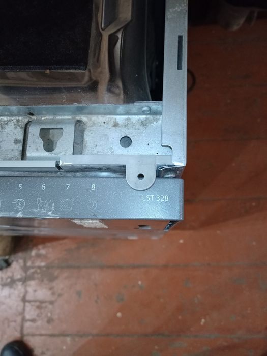 Посудомойка Ariston LST 328