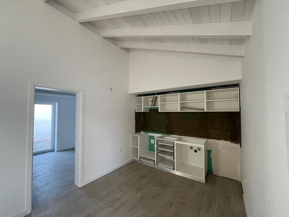 T2 em Taipa totalmente remodelado - Portas Transval - Odemira