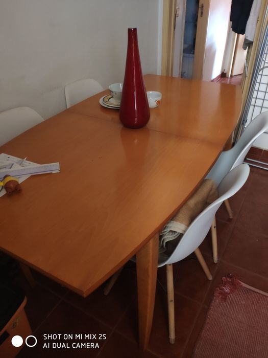 Mesa em Pinho usada