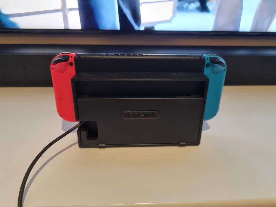 Nintendo Switch konsola / duży zestaw MarioKart DeLuxe