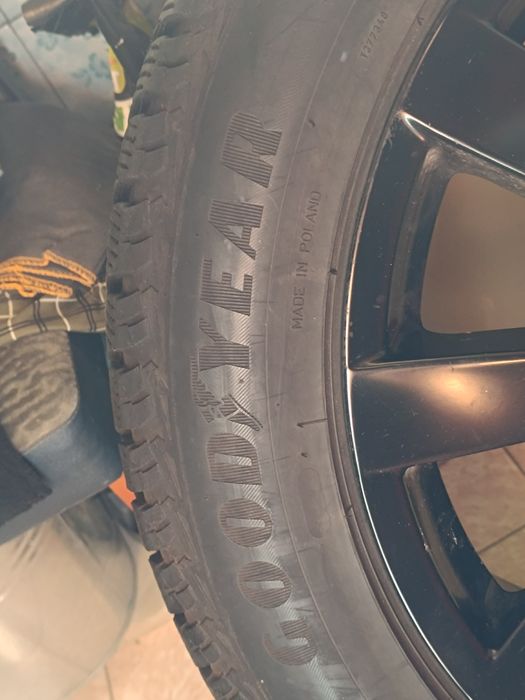 Комплект шини Goodyear з дисками Volkswagen