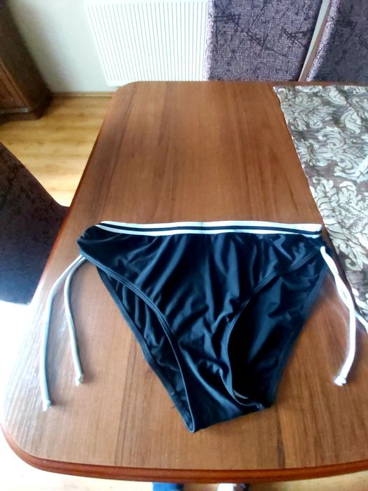 Strój  kąpielowy  dwuczęściowy